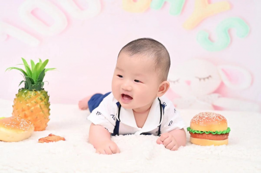 长沙宝宝在妈妈肚子里